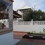Casa Luna - comfortable apartment in central&quiet area Playa Honda