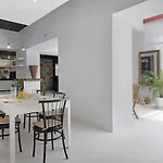Brothers House
