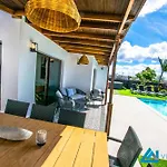 222 - Villa Noches De Luna by Villas Now Ltd
