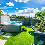 222 - Villa Noches De Luna by Villas Now Ltd
