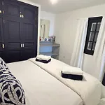 Sapphire Apartment