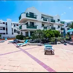 Charming Studio In Costa Teguise With Shared Pool - 35 Sqm