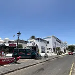 Surf Pod - Central Costa Teguise - 100M From Beach