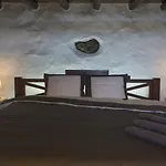 Villa With Amazing Views, Jacuzzi And Private Pool
