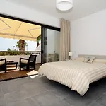Apartamentos Club De Mar