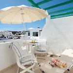 Apartment Los Zafiros in Puerto del Carmen Aircond&Wifi&Dishwasher
