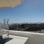 Apartment Los Zafiros in Puerto del Carmen Aircond&Wifi&Dishwasher