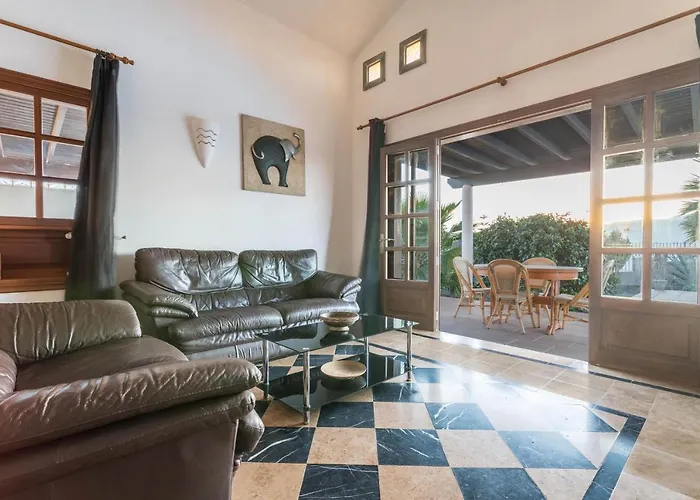 Villa Tania