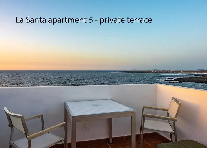 Quemao - La Santa Apartments With Sea View