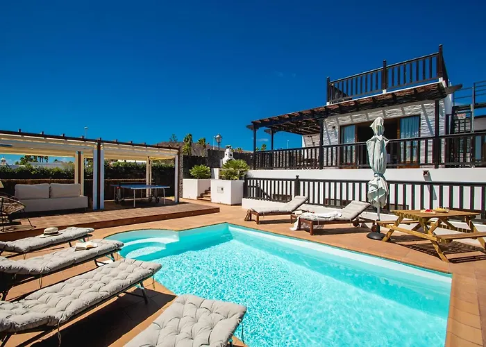 Villa Cavendish With Sea Views And Heatable Pool Close To Flamingo Beach