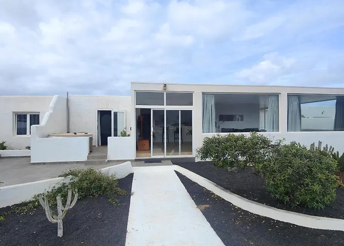 Casa Caleta Famara