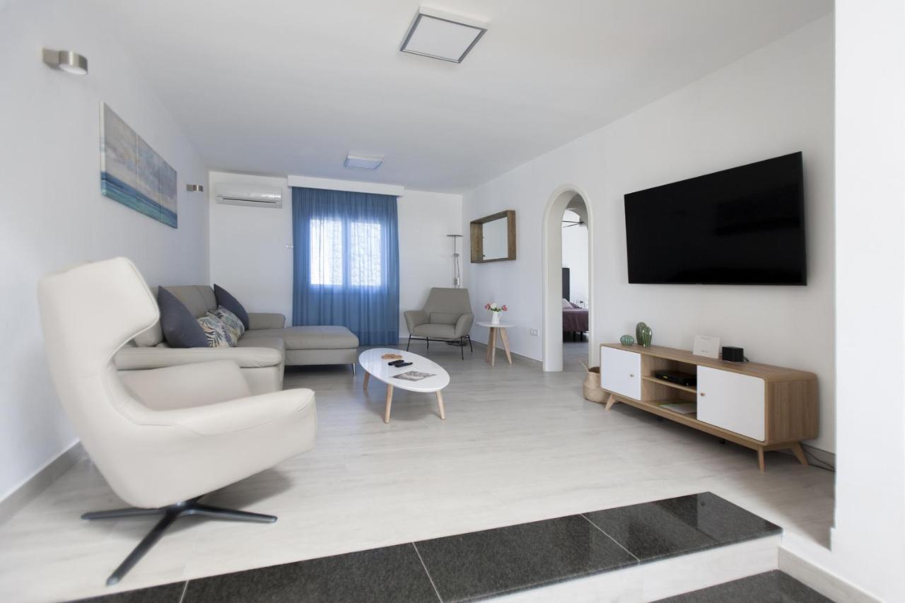 Aphrodite And Apollo 4 Bedroom Puerto del Carmen (Lanzarote)