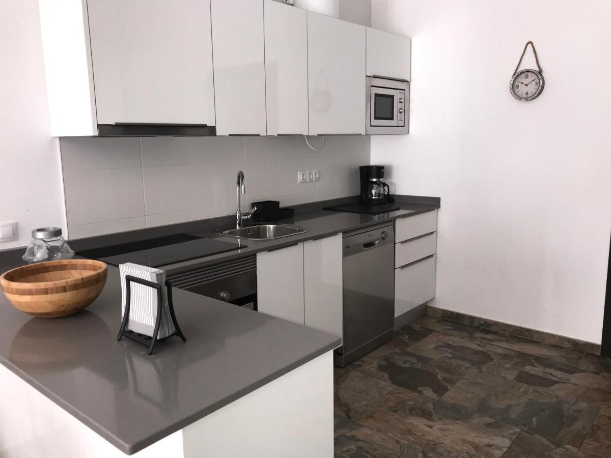 Casa Hondartza, Situada En Urbanización En Primera Línea Playa Blanca (Lanzarote)