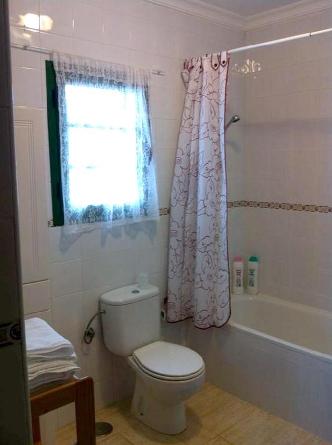 2 Bedrooms With Sea View Shared Pool And Enclosed Garden At Montana Roja Playa Blanca (Lanzarote)