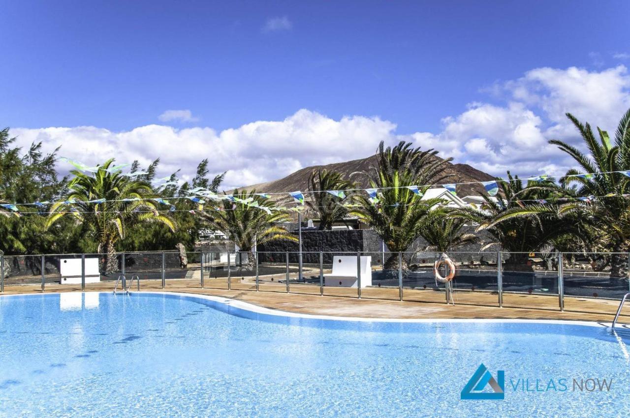 Seventy Seven - Lh189 By Villas Now Ltd * Playa Blanca (Lanzarote)