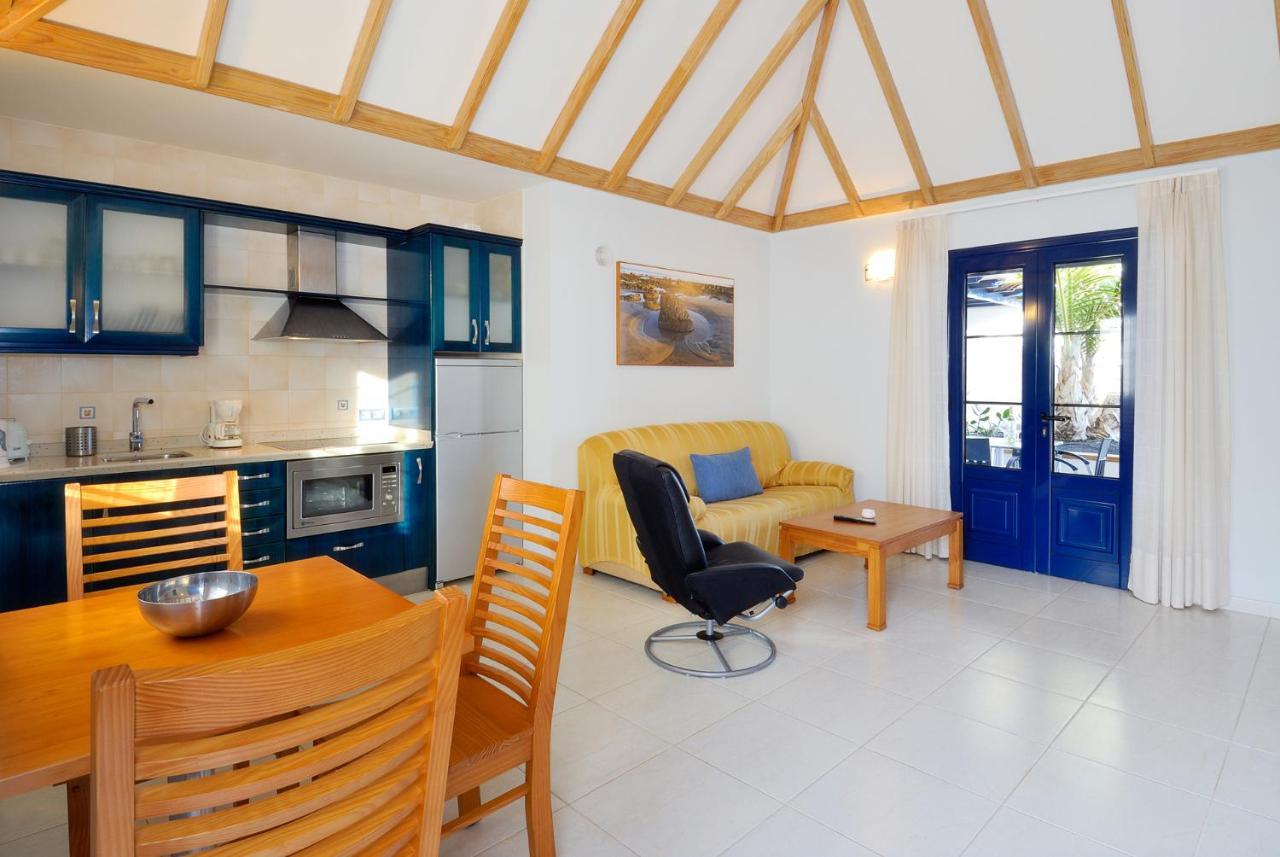 Immaculate 2-bed No 3 In Playa Blanca (Lanzarote)