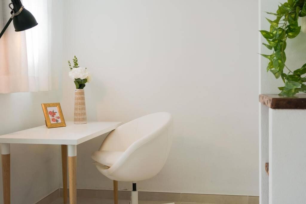 Apartamento Luxurious A2 In A Quiet Complex With Pool 100m From The Sea Charco del Palo