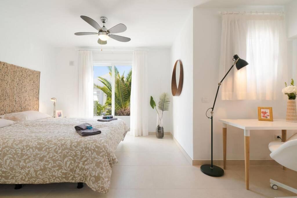 Apartamento Luxurious A2 In A Quiet Complex With Pool 100m From The Sea Charco del Palo