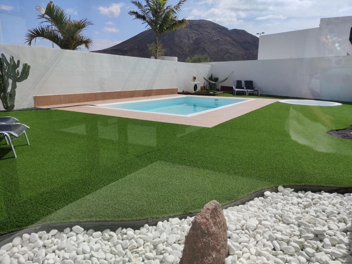 Lanzarote Deluxe & Pool Villa