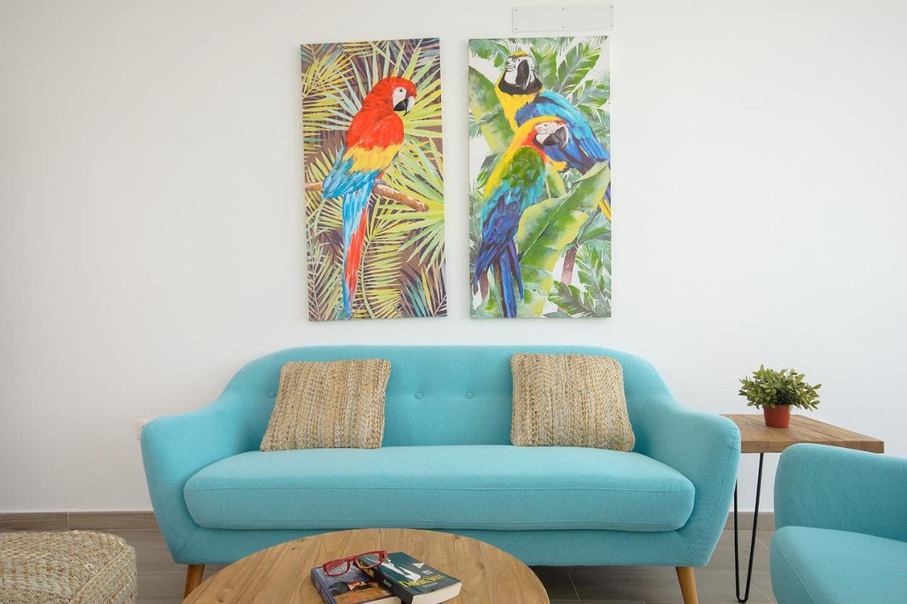 Red Volcano Apartment, Free Access To The Fariones Sports Center Puerto del Carmen (Lanzarote)