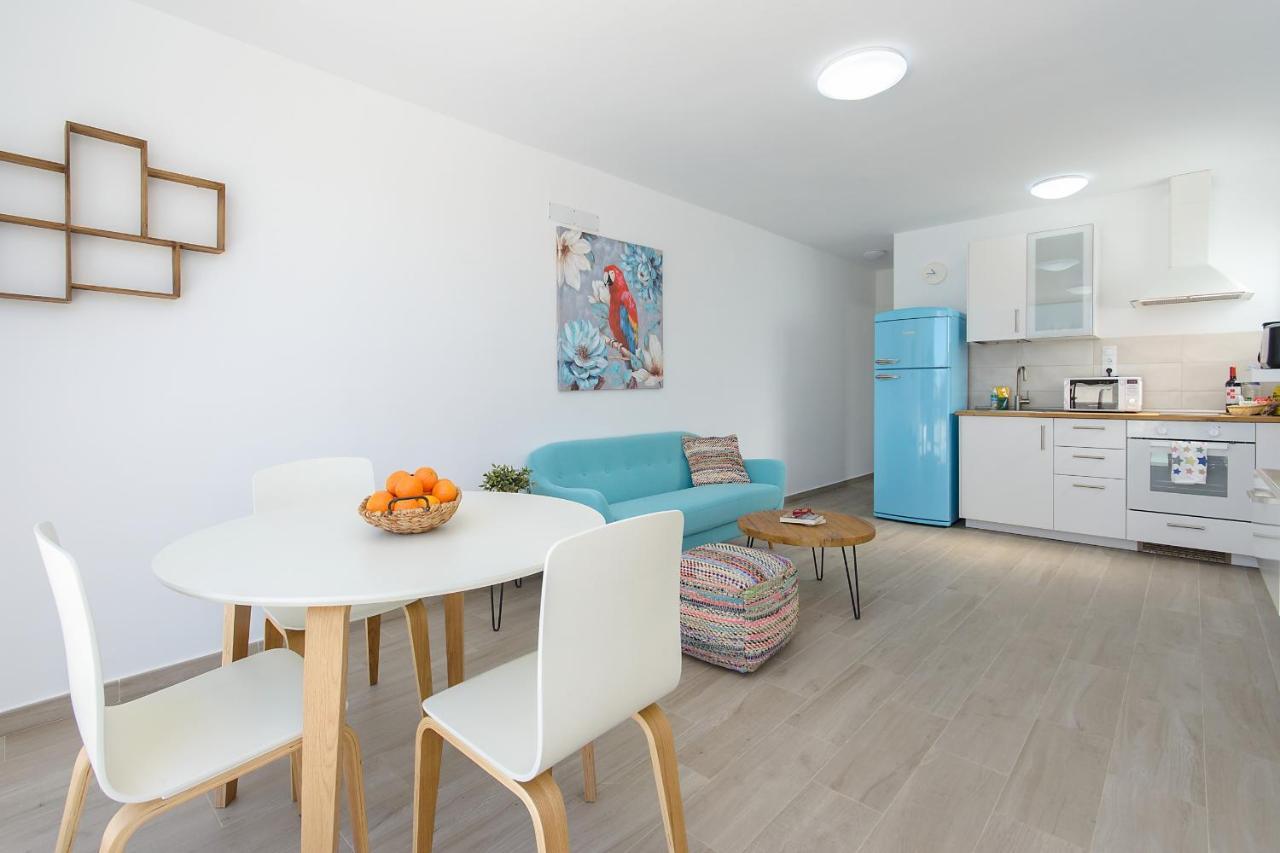 Apartamento Blue Volcano Apartment, Free Access To The Fariones Sports Center Puerto del Carmen (Lanzarote)