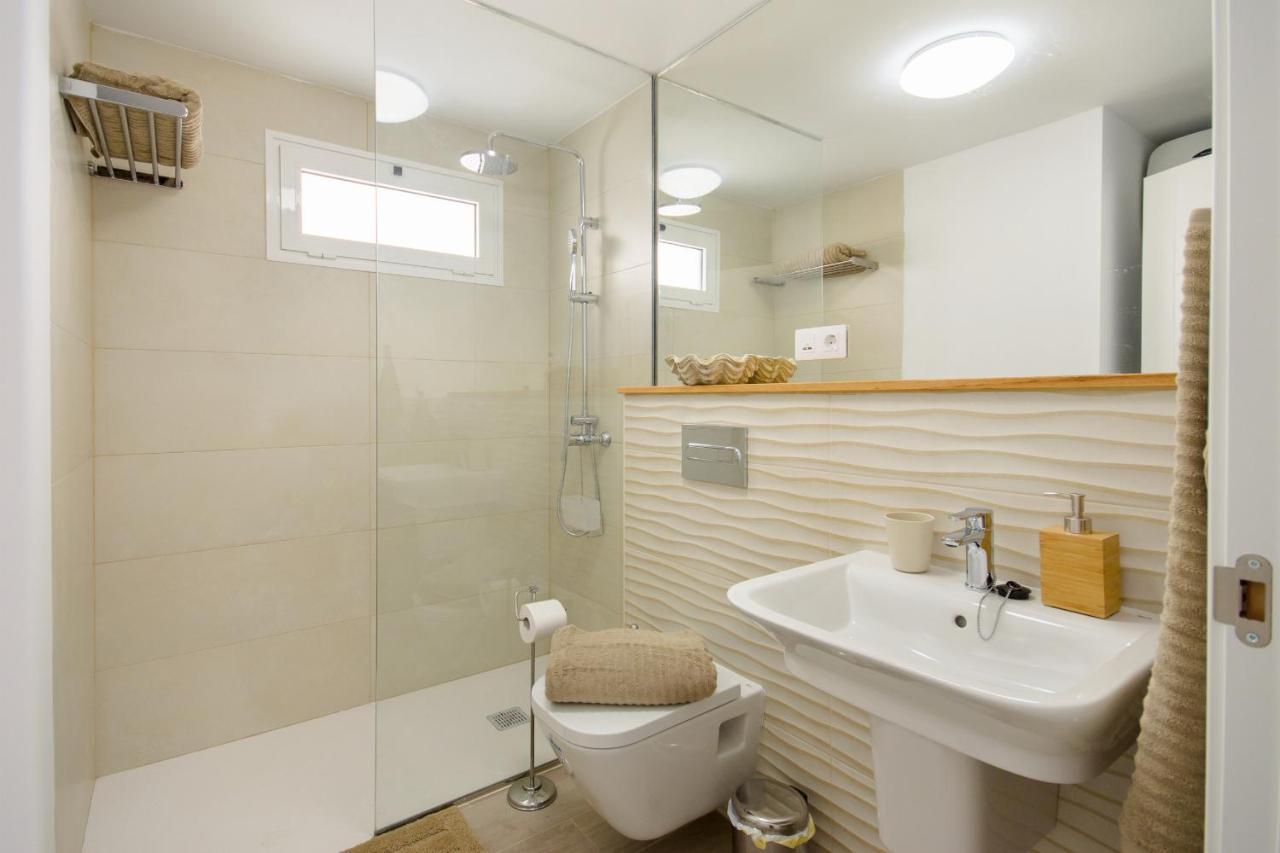 Apartamento Blue Volcano Apartment, Free Access To The Fariones Sports Center Puerto del Carmen (Lanzarote)