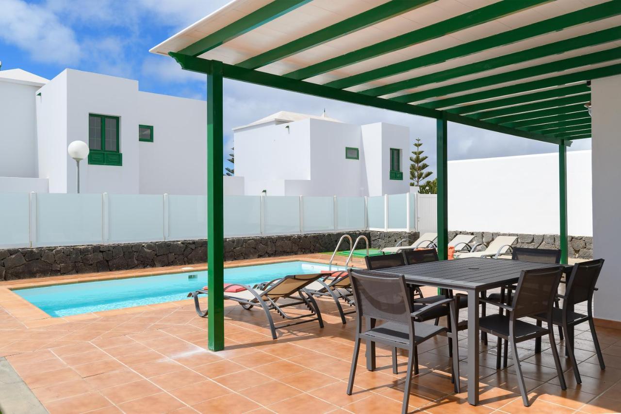 Casas Nohara, Playa Blanca Villa *