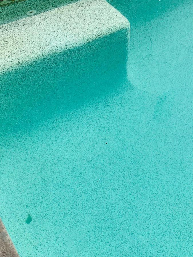 Fashion Armonia, Heated Pool