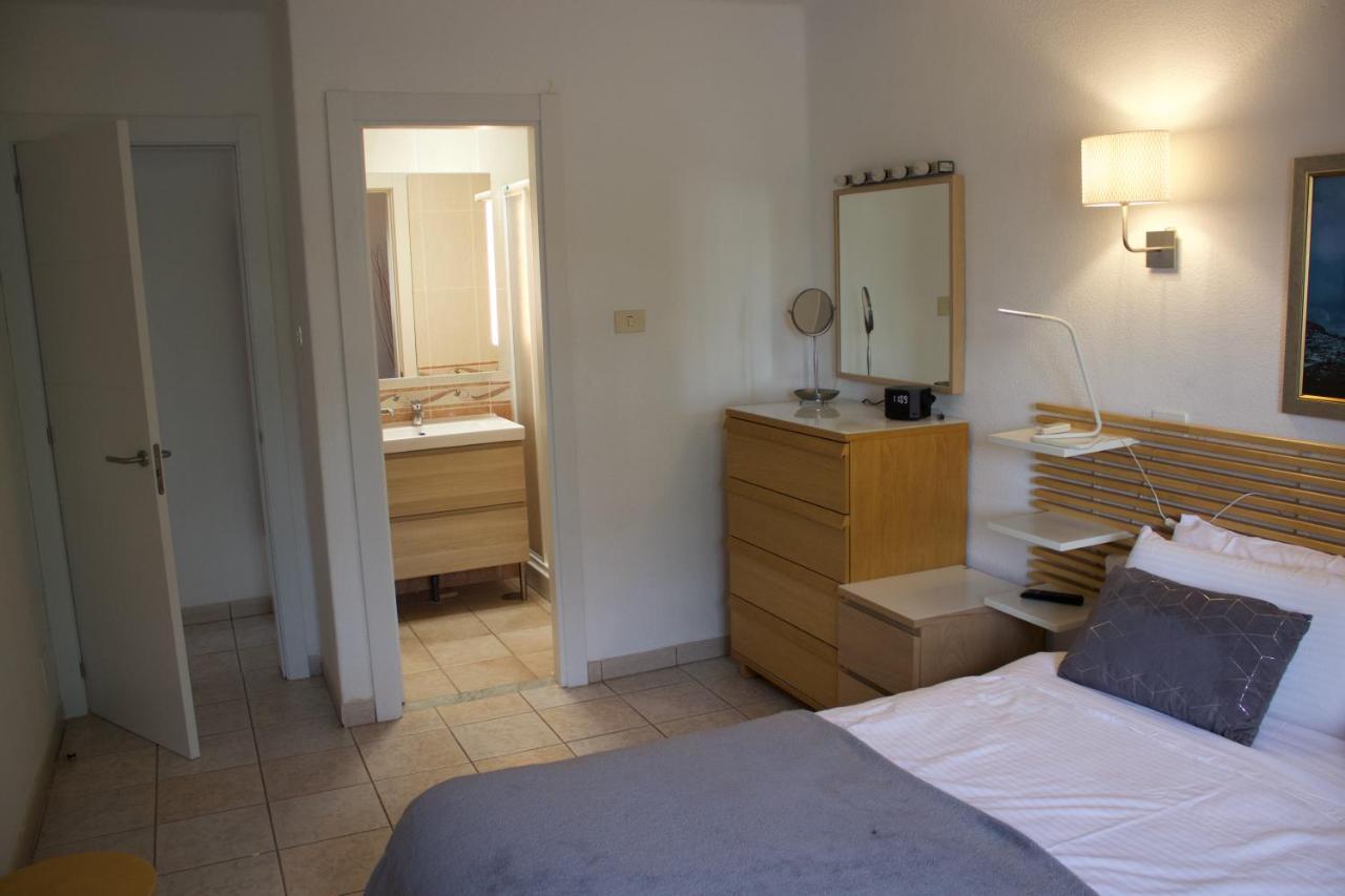 Deluxe 2 Bedroom On Brisas Complex With Large Heated Pool, Close To *