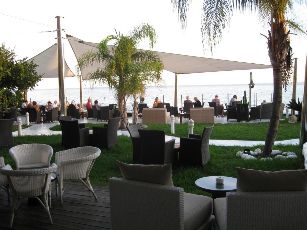 Villa Deluxe 2 Bedroom On Brisas Complex With Large Heated Pool, Close To *