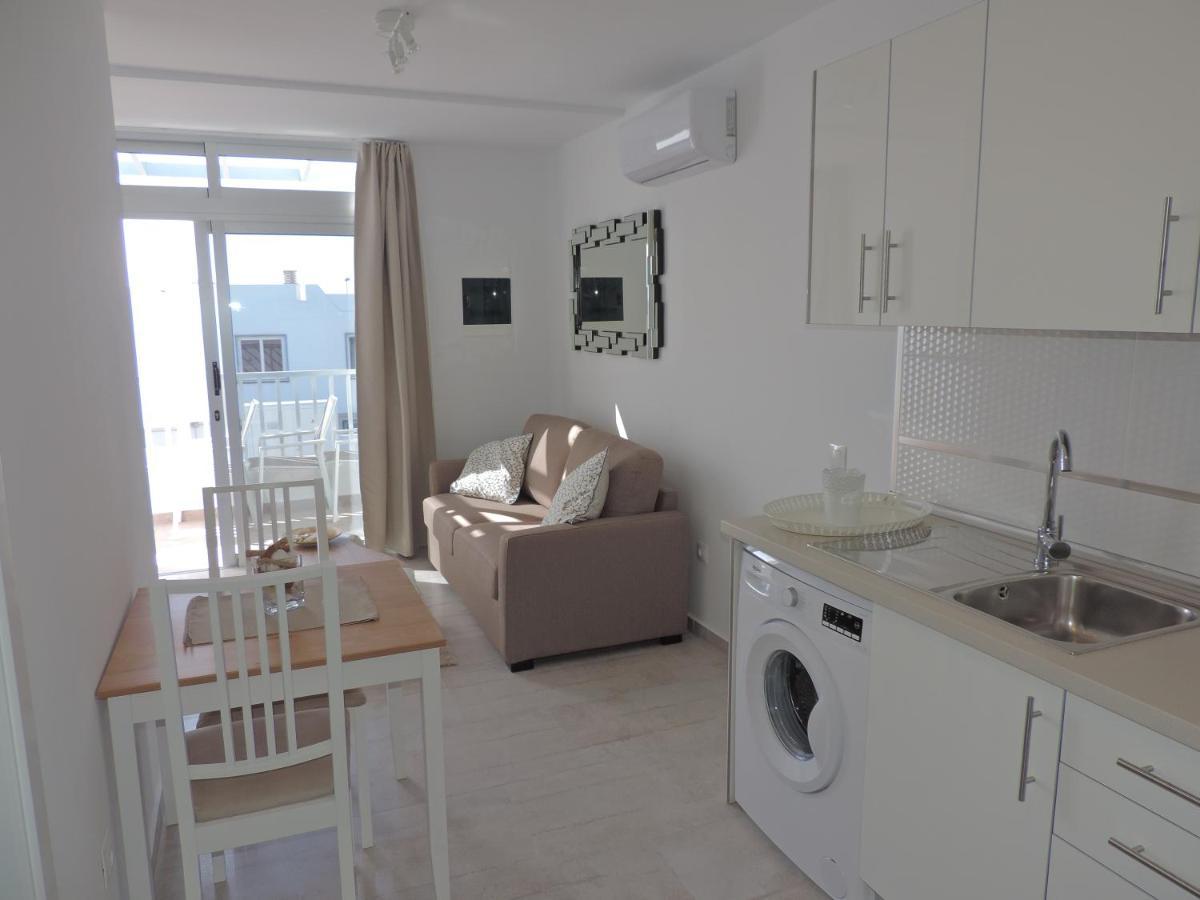 Gracioseros 211 - 2 Beds - 1st Floor - Air-con - Uk Tv - Wi-fi Apartment Puerto del Carmen (Lanzarote)