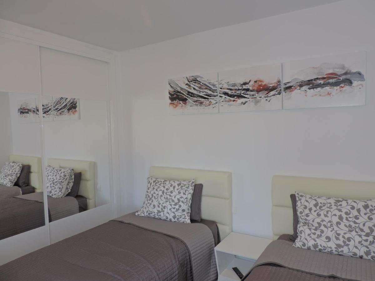 Gracioseros 211 - 2 Beds - 1st Floor - Air-con - Uk Tv - Wi-fi