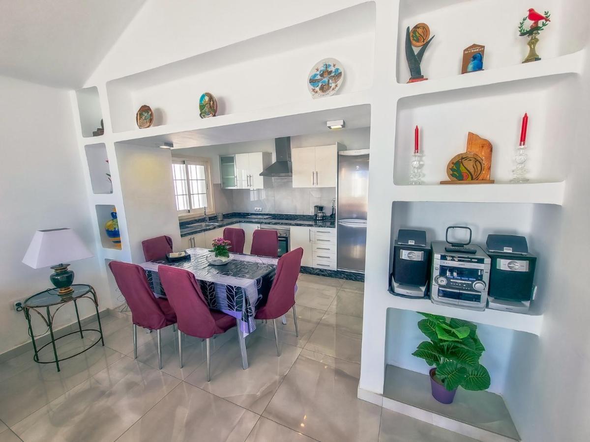 Bungalow Bellavista 13 - 3 Bed/2 Bath - 1 Toilet - Communal Pool - Wifi - * Puerto del Carmen (Lanzarote)
