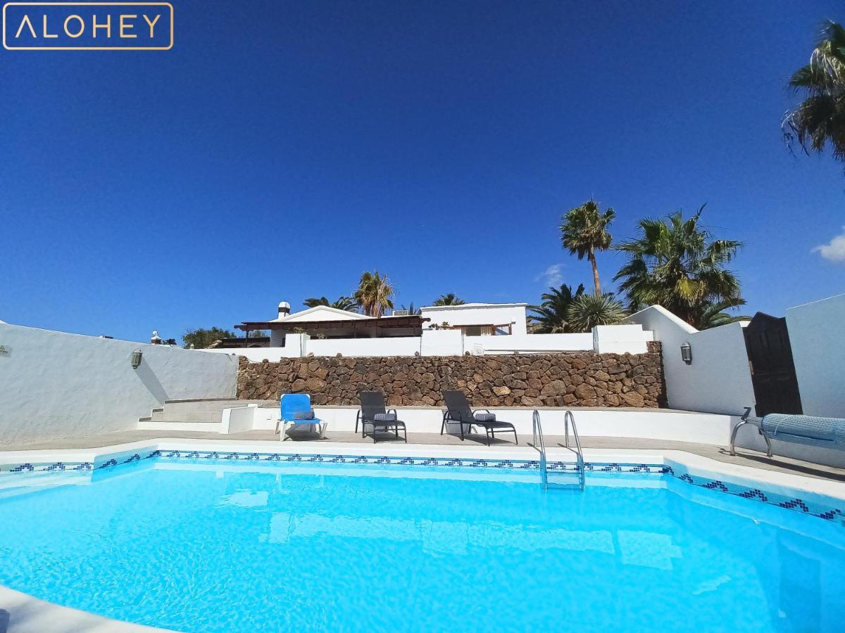 Magica 7 Minutes Walk To Center With Pool And A/c Villa Playa Blanca (Lanzarote)