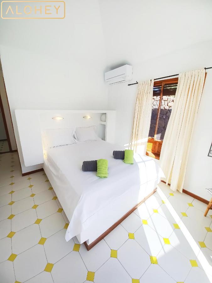 Villa Magica 7 Minutes Walk To Center With Pool And A/c *