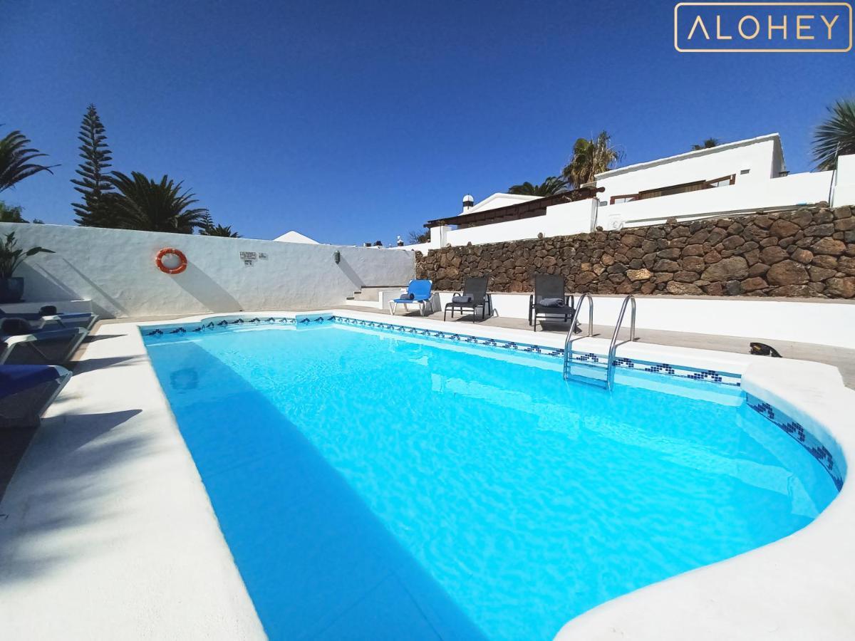 Villa Magica 7 Minutes Walk To Center With Pool And A/c