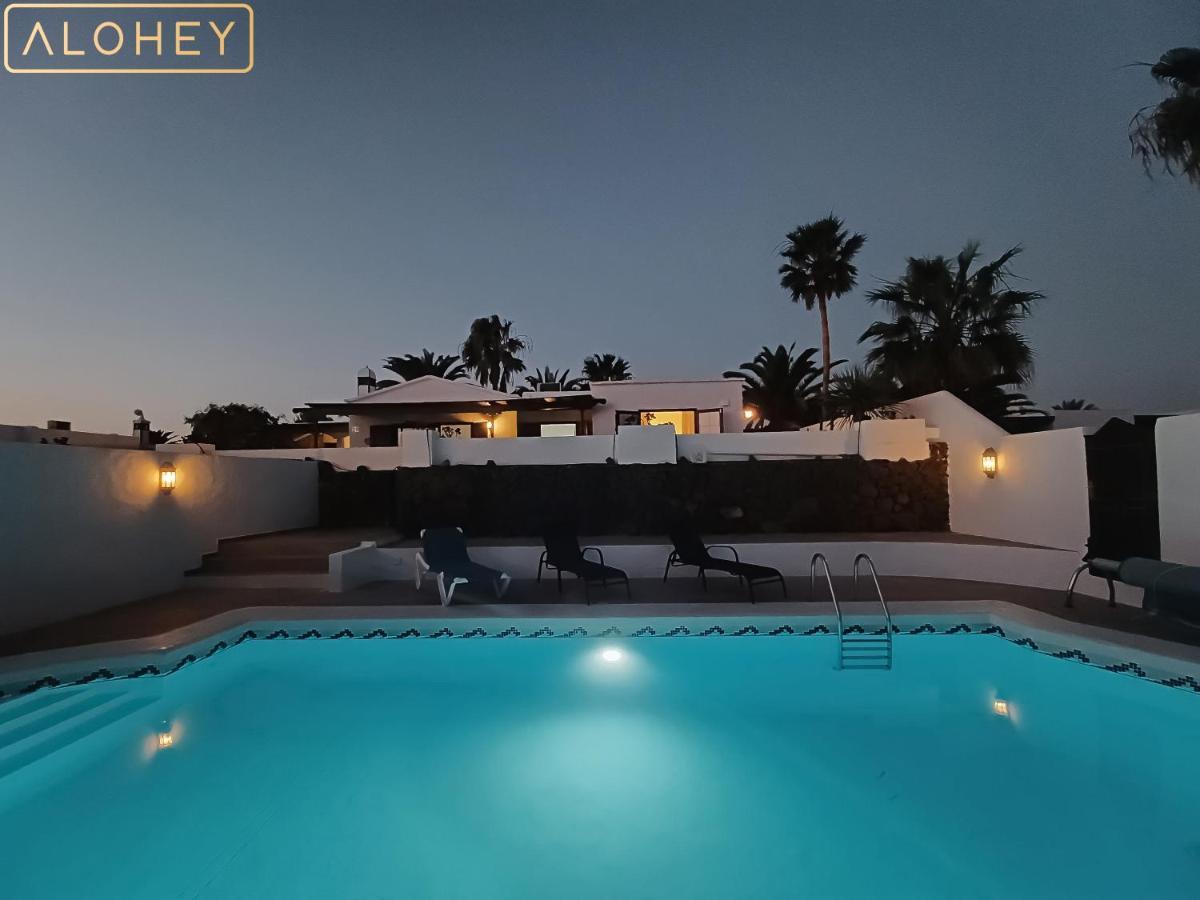 Magica 7 Minutes Walk To Center With Pool And A/c