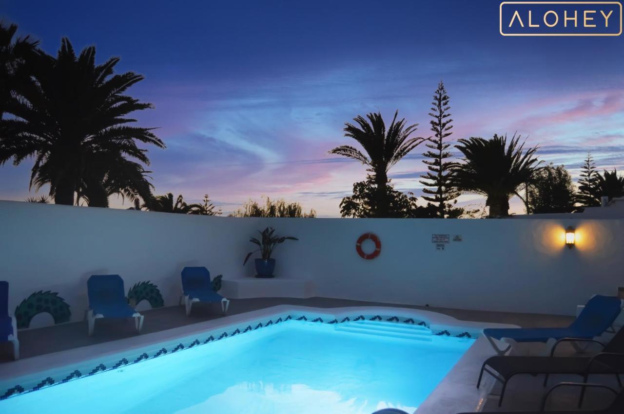 Villa Magica 7 Minutes Walk To Center With Pool And A/c