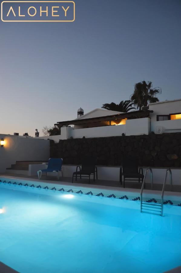 Villa Magica 7 Minutes Walk To Center With Pool And A/c