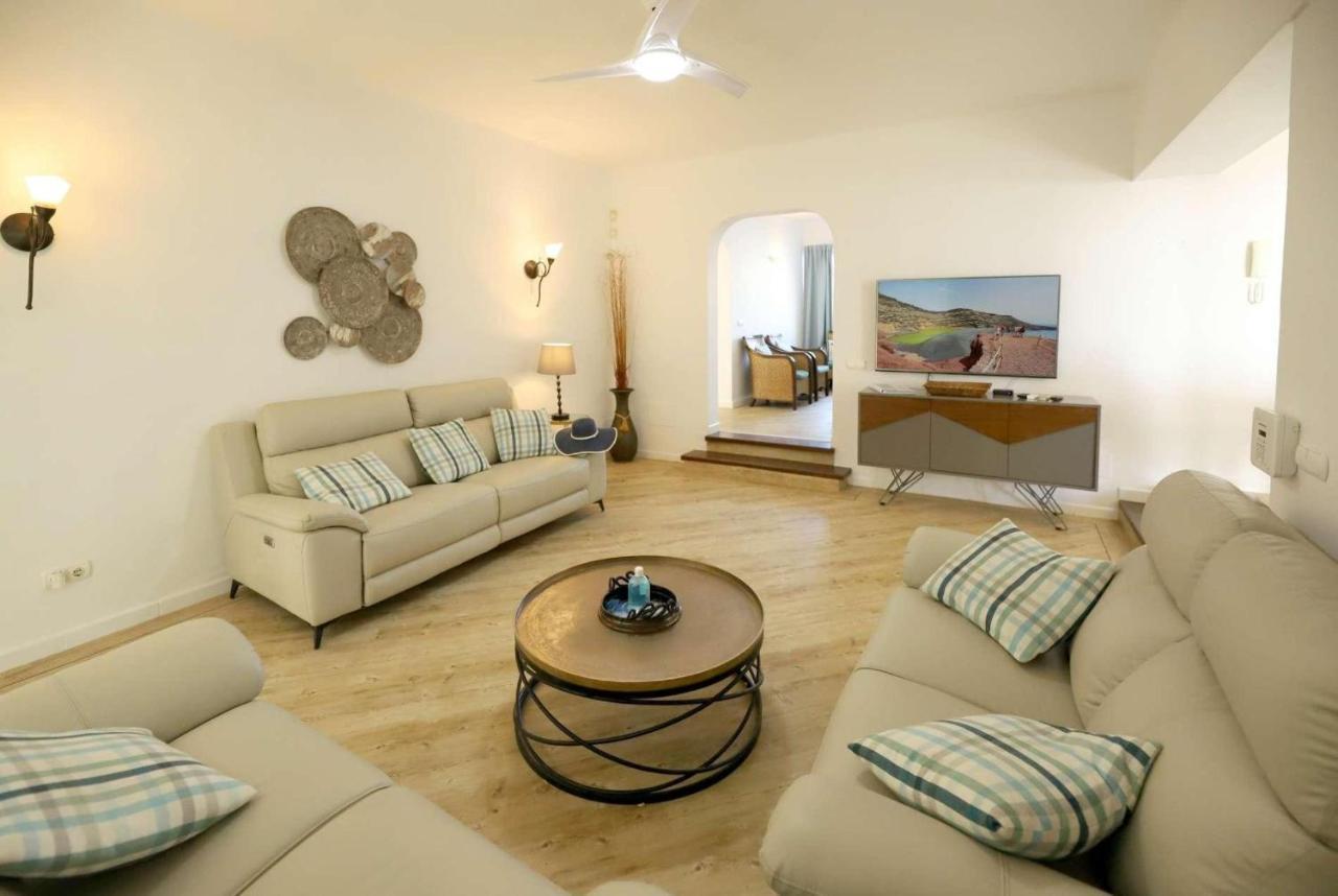 Cancilla Villa *