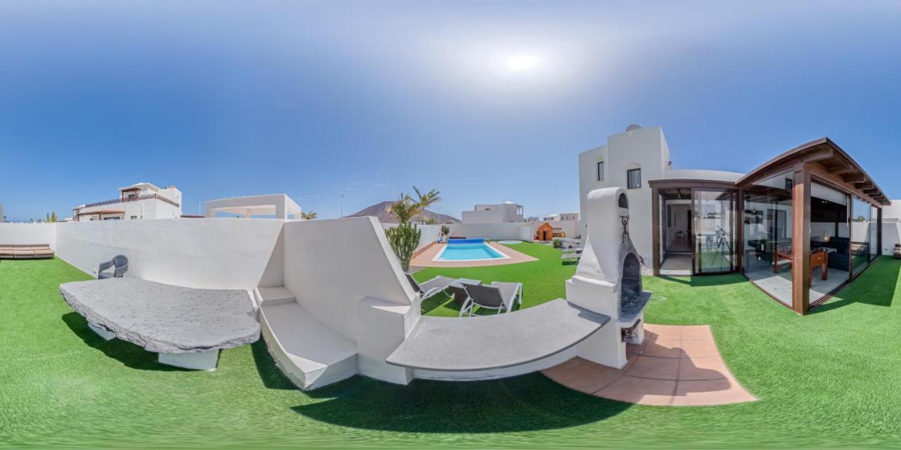 Lanzarote Deluxe & Pool Villa