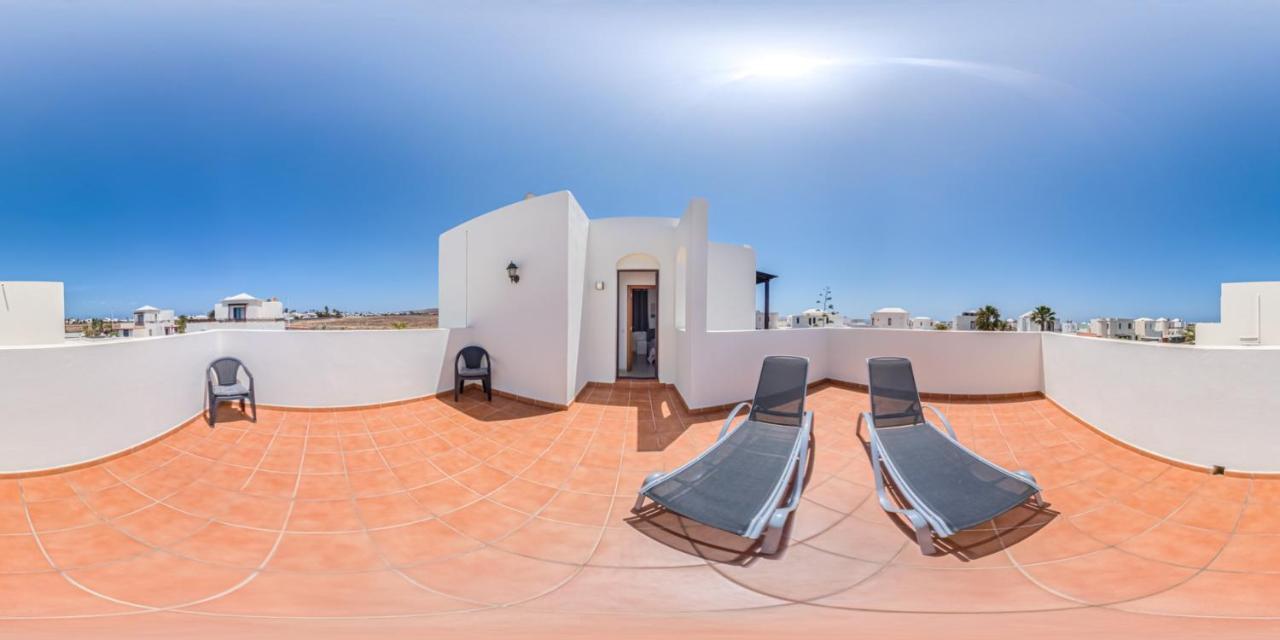 Lanzarote Deluxe & Pool *