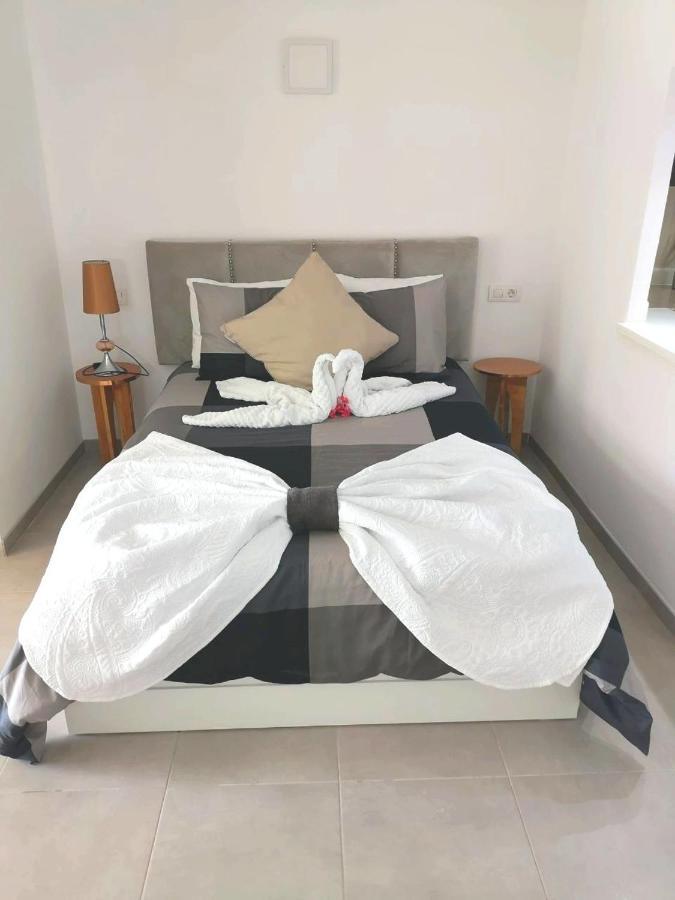 La Santa - Casa Marosenia Apartamento Güime
