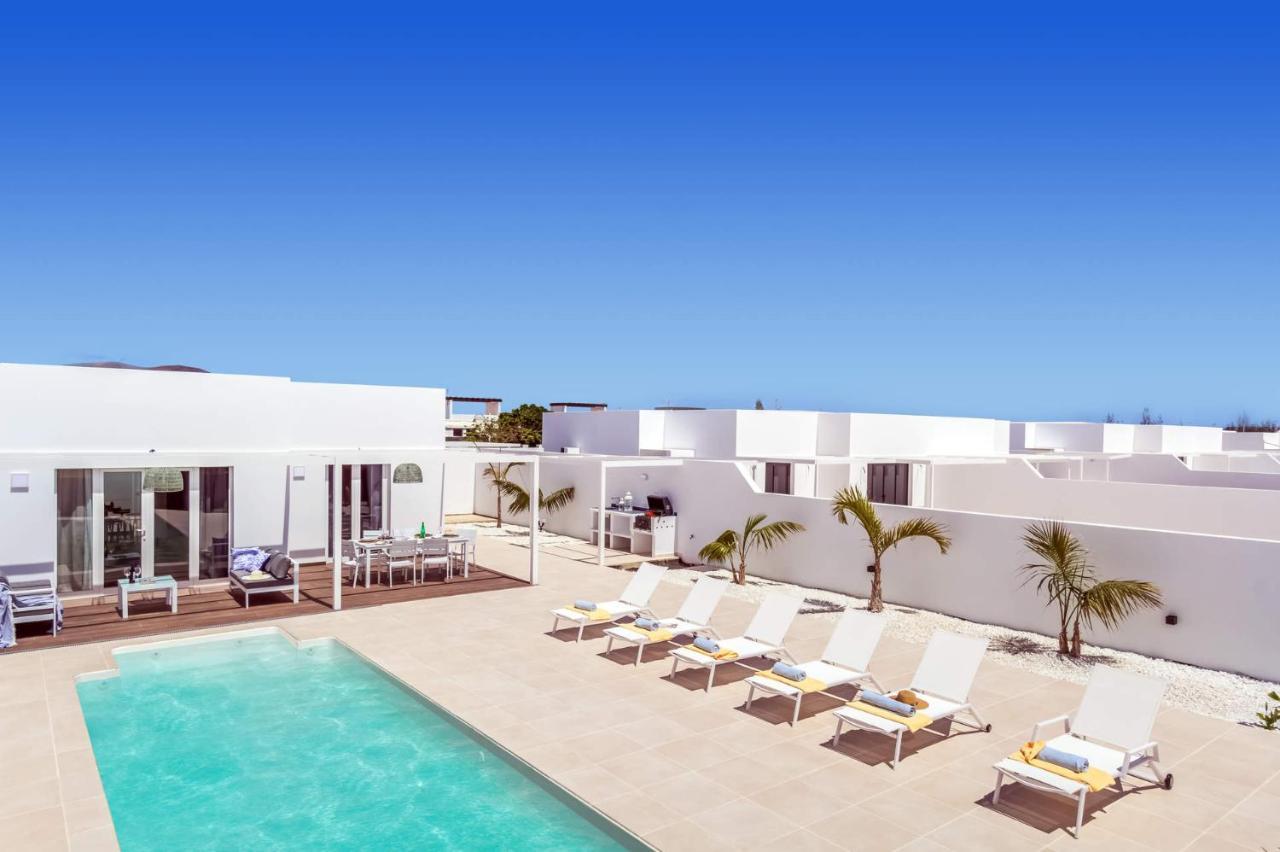 Villa Cala By *