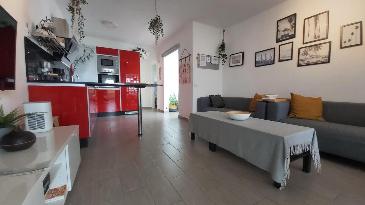 Apartamento Ailana Frente Al Mar Y Con Piscina Costa Teguise