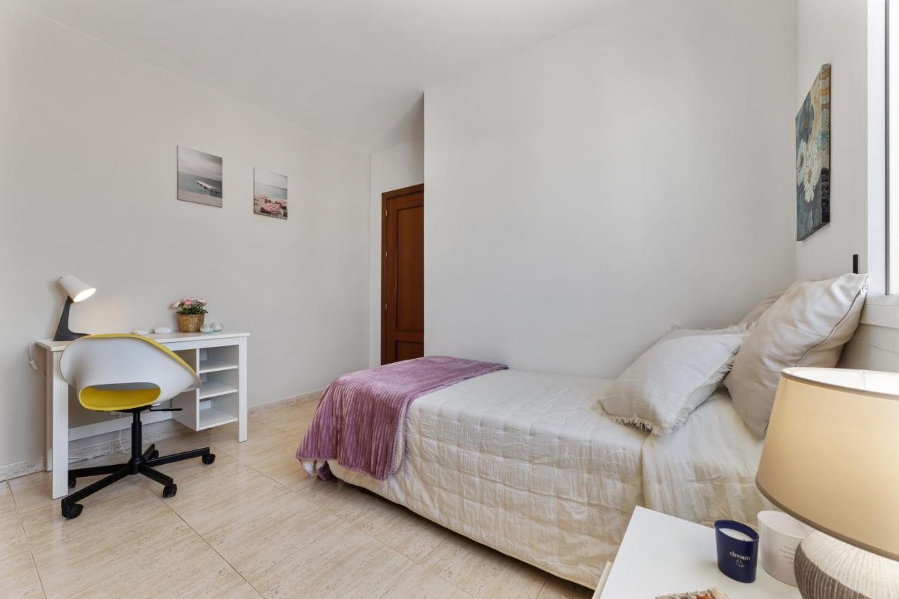 Casa Conchita. Relax, Diversion Y Playa. Playa Honda (Lanzarote)