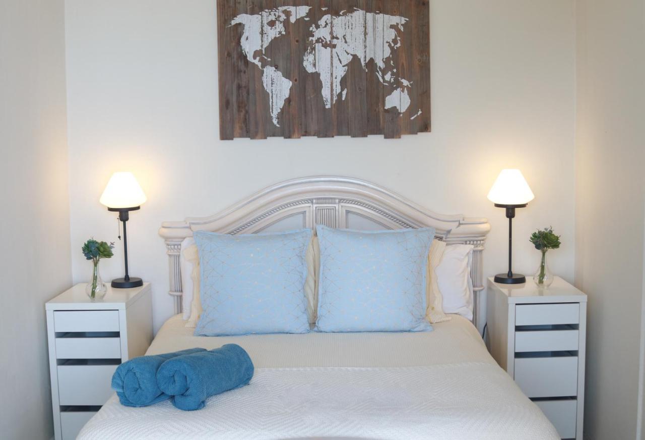 Oasis Surf House