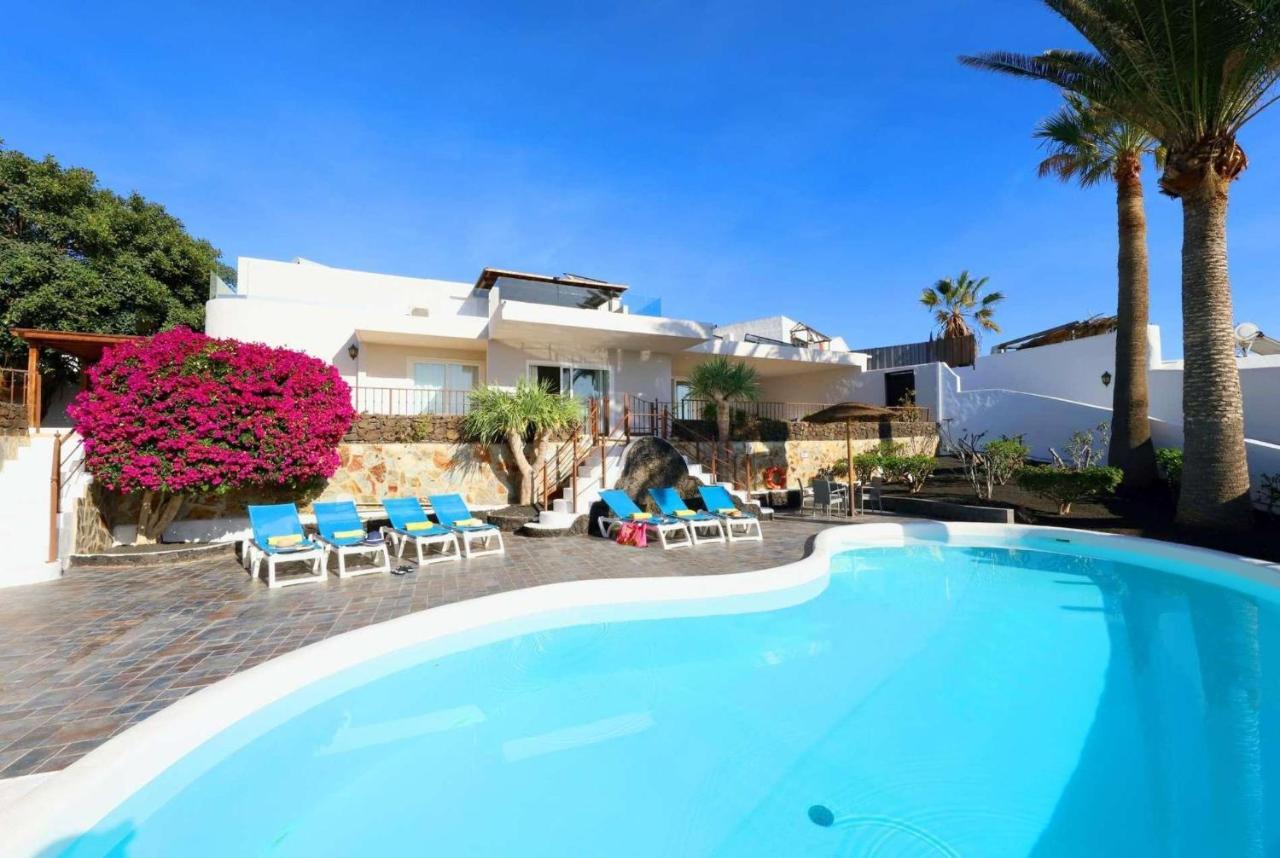 Cancilla Villa *