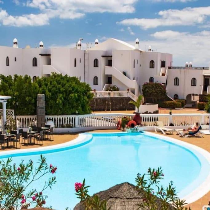 Apto. Vacacional “el Balcon De 4 Lunas” * Costa Teguise