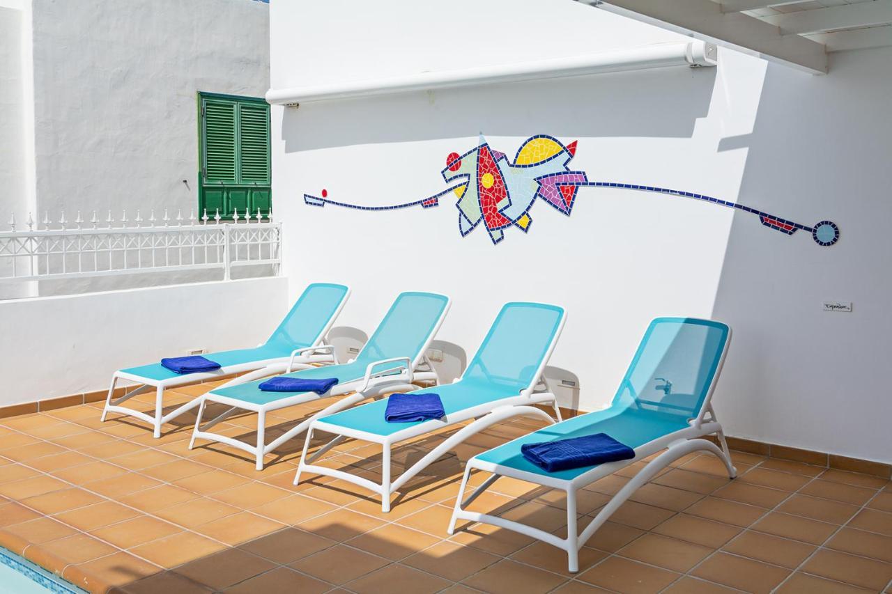 Villa Lovely 3-bed In Puerto Del Carmen *